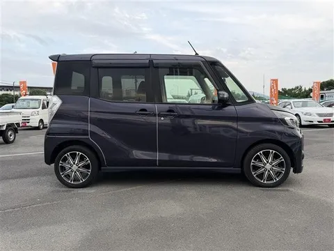 Mitsubishi eK Space