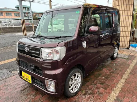 Toyota Pixis Mega