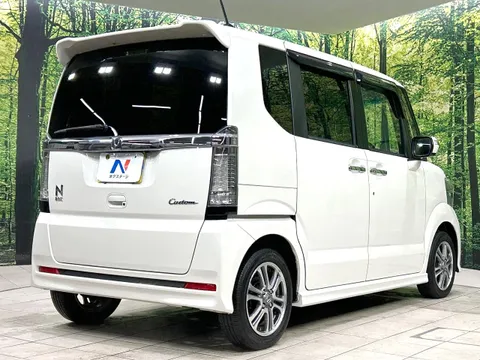 Honda N-BOX Custom