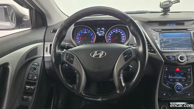 Hyundai Elantra (Avante)