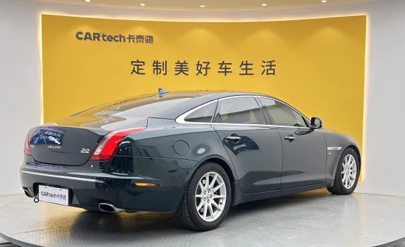 Jaguar XJ
