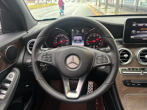 Mercedes-Benz Mercedes-Benz GLC