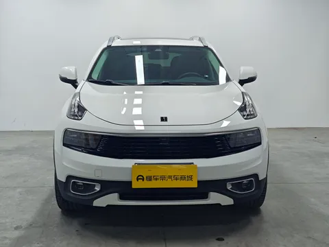 Lynk & Co 01