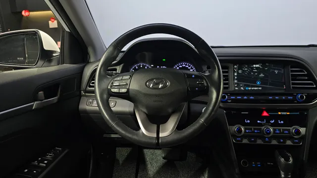 Hyundai Elantra (Avante)