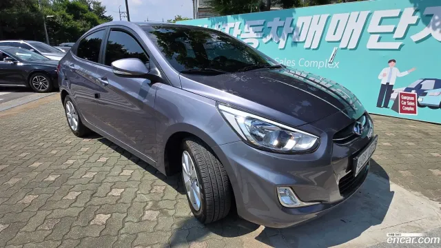 Hyundai Accent