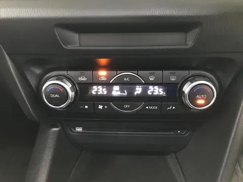 Mazda Axela Sport