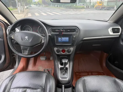 Peugeot 301