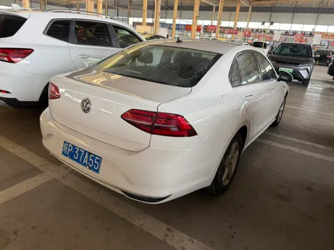 Volkswagen Lamando