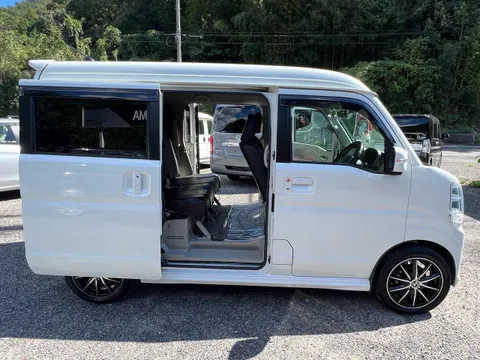 Nissan Clipper Rio