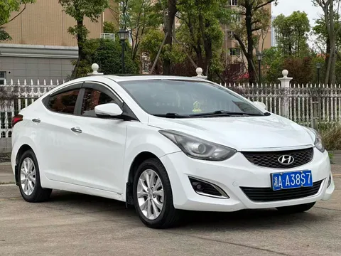Hyundai Elantra (Avante)