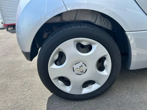 Mitsubishi I
