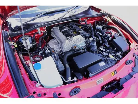 Mazda MX-5 (Roadster)
