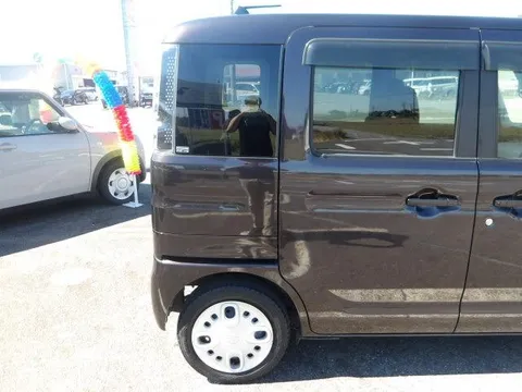 Suzuki Spacia