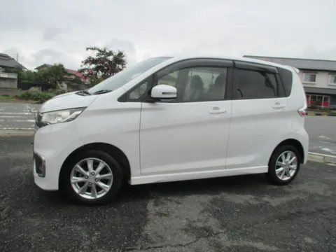 Mitsubishi eK Custom