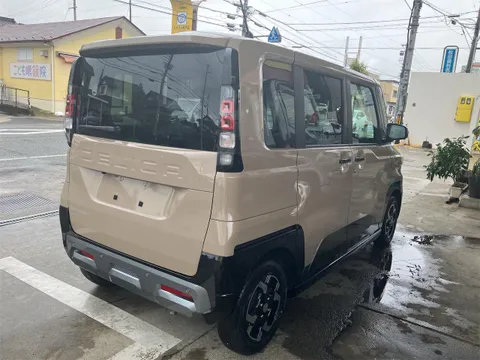 Mitsubishi Delica Mini