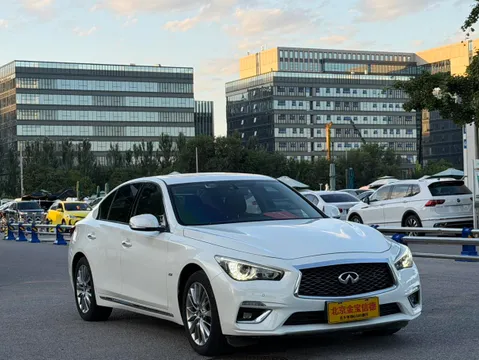 Infiniti Q50L