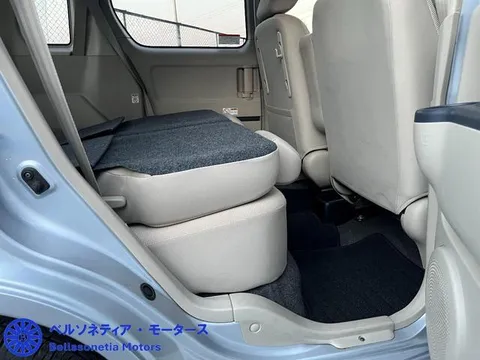 Nissan Otti