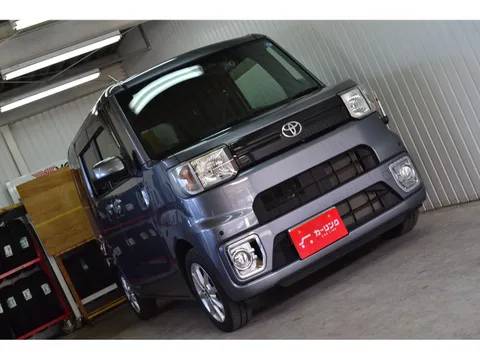 Toyota Pixis Mega