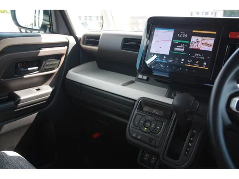 Suzuki Spacia