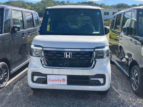 Honda N-BOX Custom