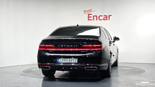 Genesis G90
