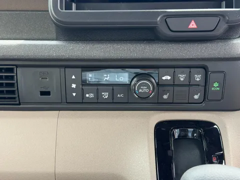 Honda N-BOX Joy