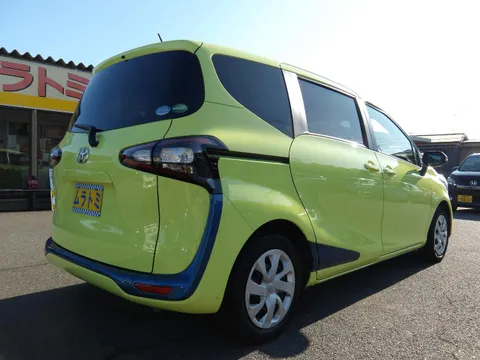 Toyota Sienta