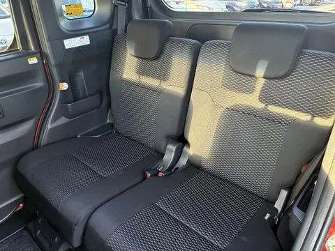 Toyota Pixis Mega