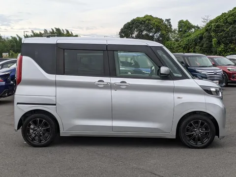 Mitsubishi eK Space