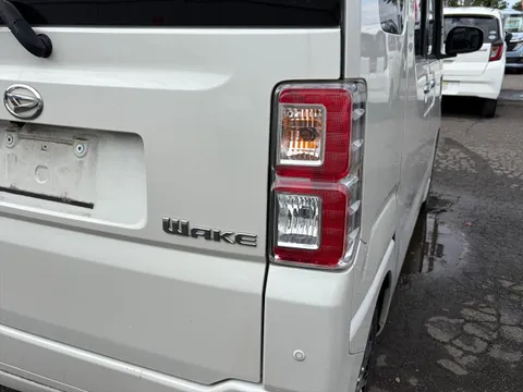 Daihatsu Wake