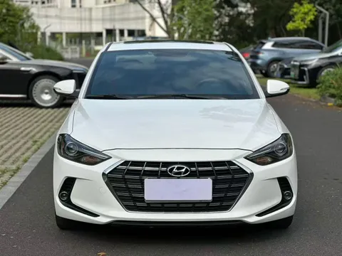 Hyundai Elantra (Avante)