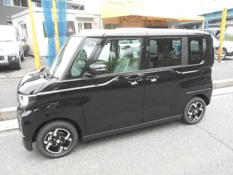 Mitsubishi Delica Mini