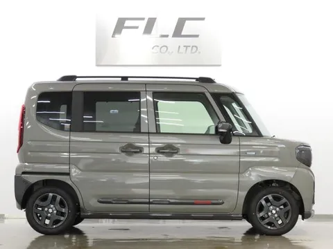 Suzuki Spacia Gear