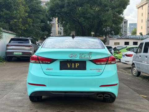 Hyundai Elantra (Avante)