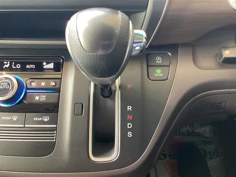 Honda Freed Plus