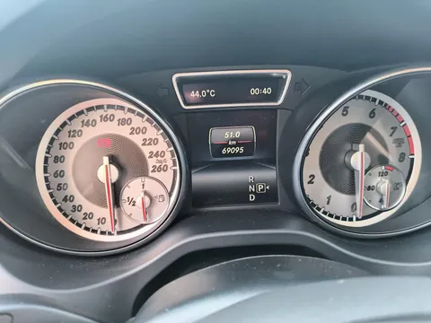 Mercedes-Benz Mercedes-Benz GLA