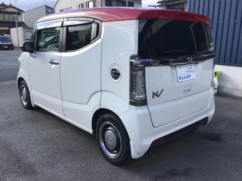 Honda N-BOX Slash