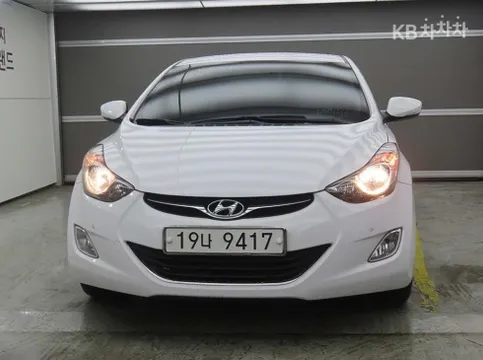 Hyundai Elantra (Avante)