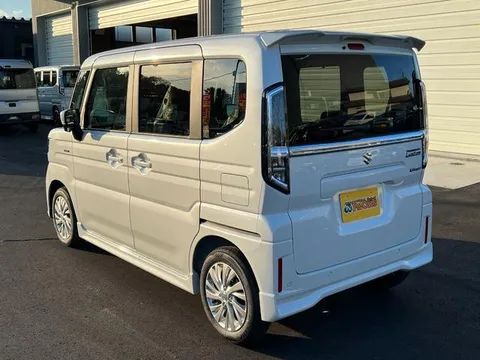 Suzuki Spacia Custom