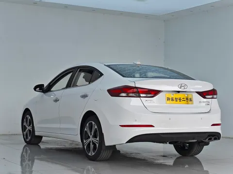 Hyundai Elantra (Avante)
