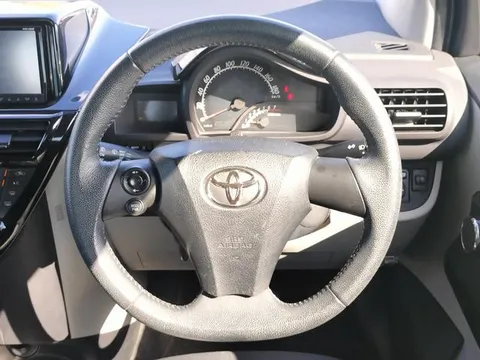 Toyota iQ