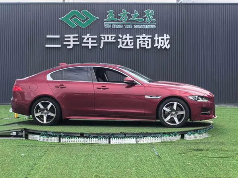 Jaguar XE