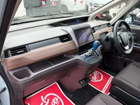 Honda Freed Plus