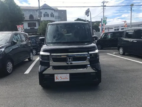 Honda N-BOX Custom