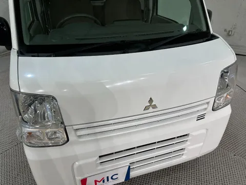 Mitsubishi Minicab Van