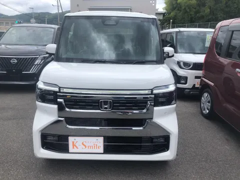 Honda N-BOX Custom