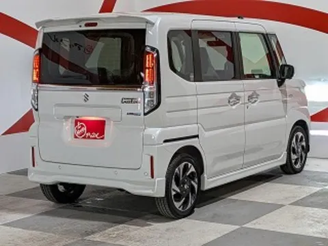 Suzuki Spacia Custom