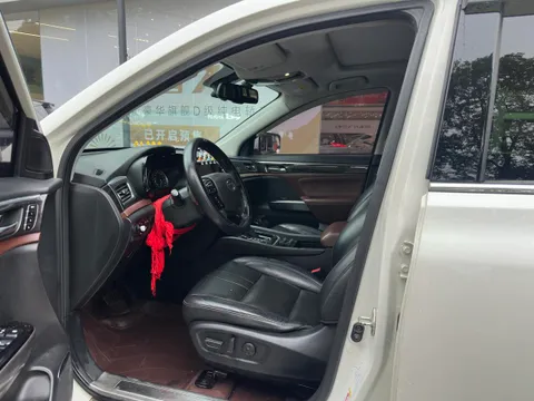 Gac GS8