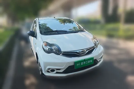 BYD F0