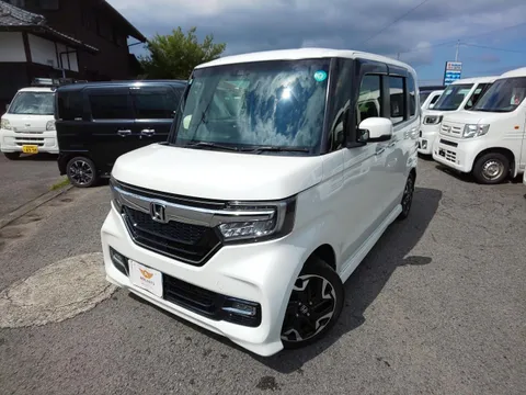 Honda N-BOX Custom